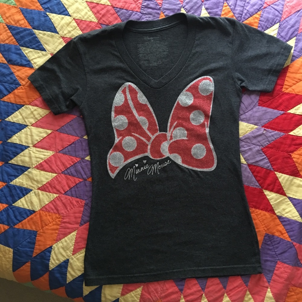 Minnie Mouse shirt with glittery bow